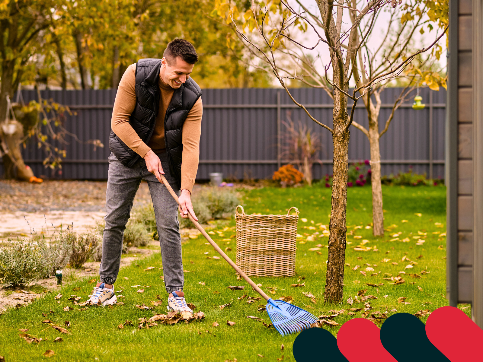 Podzimní zahrada během úklidových prací | Kotarbau