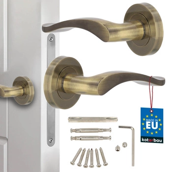 Dveřní klika vnitřní krátká štítka dělená s rozetou patina